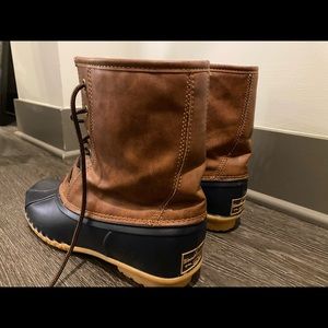 Men’s boots size 11